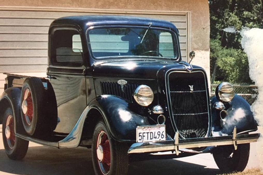 1935 Ford (Pickup Truck)