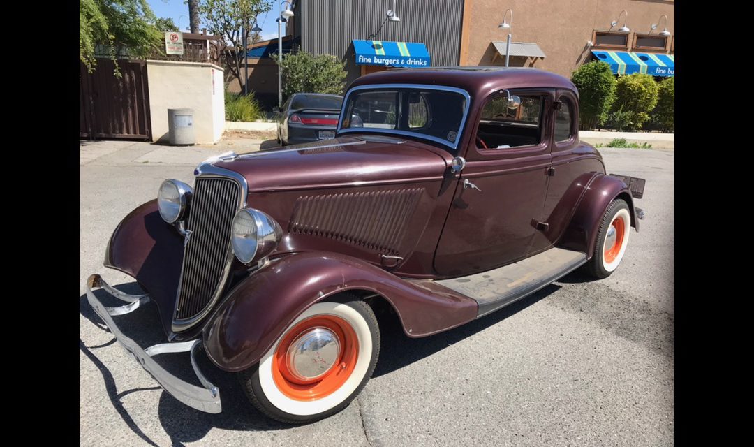 1934 Ford (Coupe)